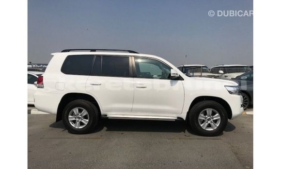 Buy Import Toyota Land Cruiser White Car in Import - Dubai in Belait Buy Import Toyota Land Cruiser White Car in Import - Dubai in Belait
