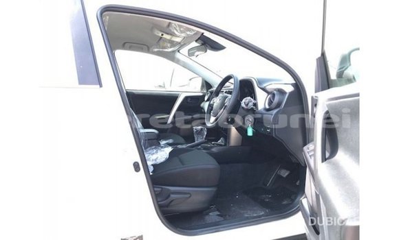 Buy Import Toyota HiAce White Truck in Import - Dubai in Belait Buy Import Toyota HiAce White Truck in Import - Dubai in Belait