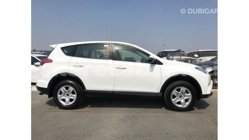 Big with watermark toyota hiace belait import dubai 2750