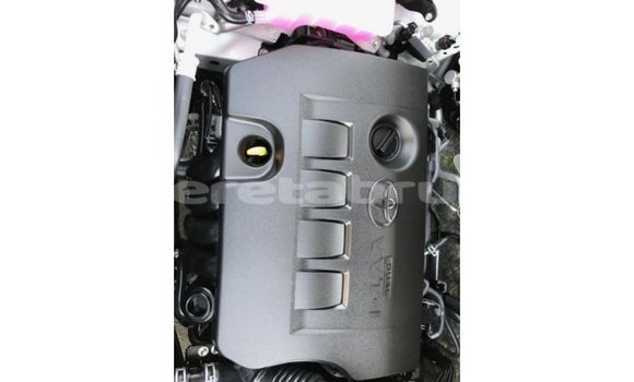 Buy Import Toyota HiAce White Truck in Import - Dubai in Belait Buy Import Toyota HiAce White Truck in Import - Dubai in Belait