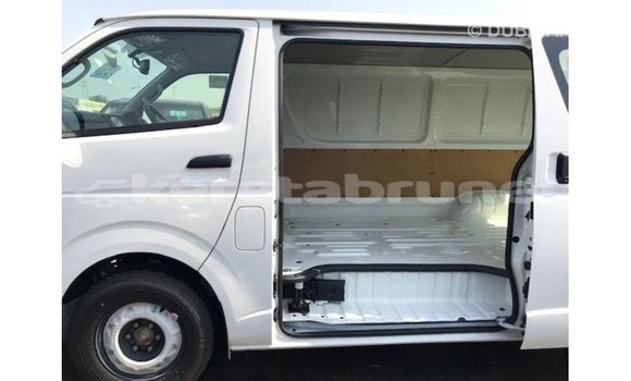 Buy Import Toyota Hiace White Car in Import - Dubai in Belait Buy Import Toyota Hiace White Car in Import - Dubai in Belait