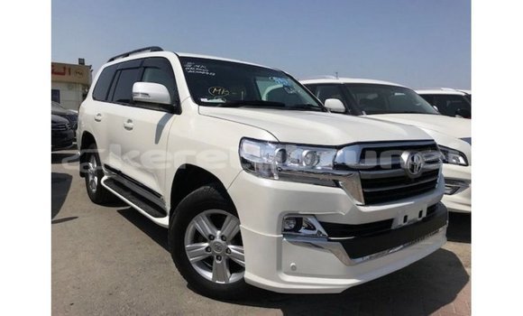 Buy Import Toyota Land Cruiser White Car in Import - Dubai in Belait Buy Import Toyota Land Cruiser White Car in Import - Dubai in Belait