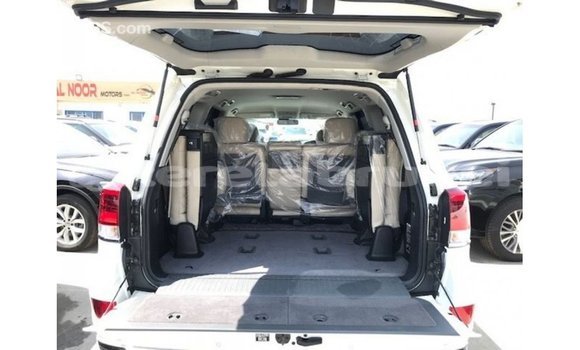 Buy Import Toyota Land Cruiser White Car in Import - Dubai in Belait Buy Import Toyota Land Cruiser White Car in Import - Dubai in Belait