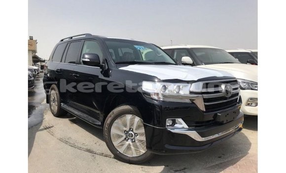 Buy Import Toyota Land Cruiser Black Car in Import - Dubai in Belait Buy Import Toyota Land Cruiser Black Car in Import - Dubai in Belait