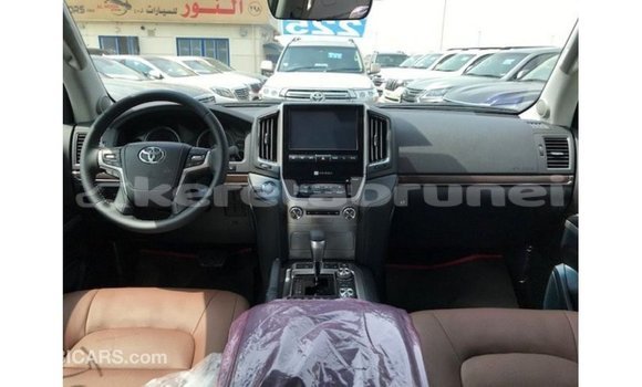 Buy Import Toyota Land Cruiser Black Car in Import - Dubai in Belait Buy Import Toyota Land Cruiser Black Car in Import - Dubai in Belait