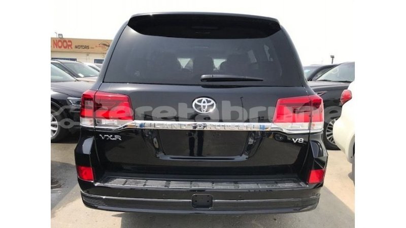 Big with watermark toyota land cruiser belait import dubai 2757