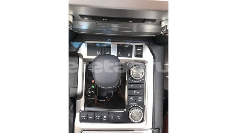 Big with watermark toyota land cruiser belait import dubai 2757