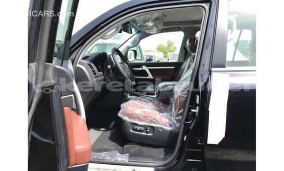 Buy Import Toyota Land Cruiser Black Car in Import - Dubai in Belait Buy Import Toyota Land Cruiser Black Car in Import - Dubai in Belait