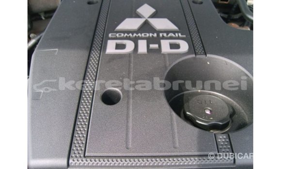 Buy Import Mitsubishi Pajero Black Car in Import - Dubai in Belait Buy Import Mitsubishi Pajero Black Car in Import - Dubai in Belait