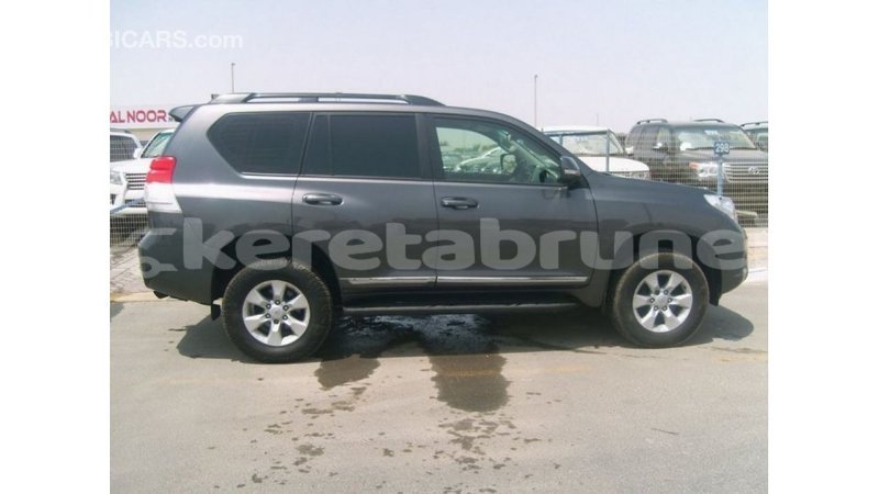 Big with watermark toyota prado belait import dubai 2787