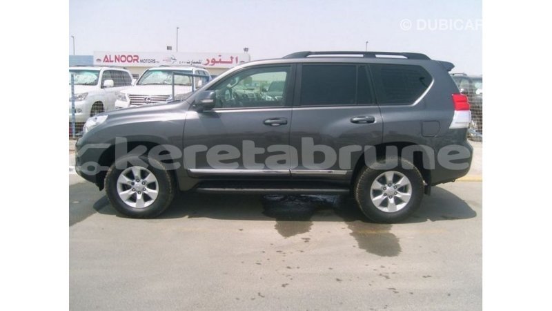 Big with watermark toyota prado belait import dubai 2787