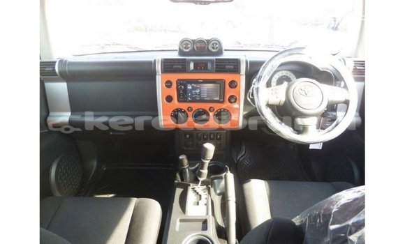 Buy Import Toyota FJ Cruiser Other Car in Import - Dubai in Belait Buy Import Toyota FJ Cruiser Other Car in Import - Dubai in Belait