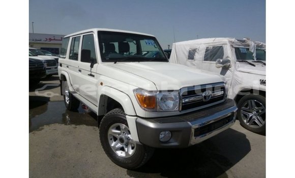 Buy Import Toyota Land Cruiser White Car in Import - Dubai in Belait Buy Import Toyota Land Cruiser White Car in Import - Dubai in Belait
