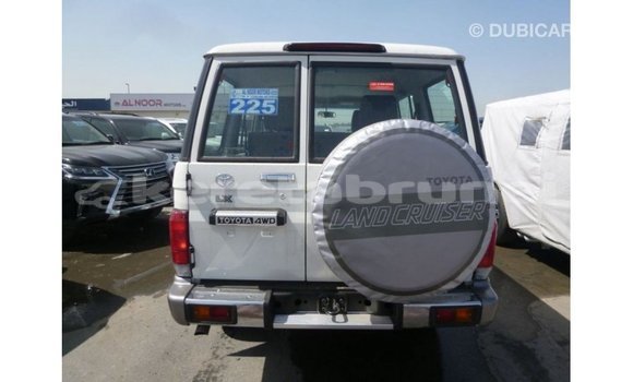 Buy Import Toyota Land Cruiser White Car in Import - Dubai in Belait Buy Import Toyota Land Cruiser White Car in Import - Dubai in Belait
