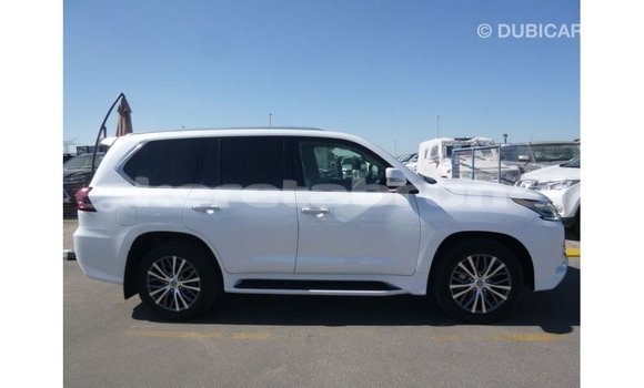 Buy Import Lexus LX White Car in Import - Dubai in Belait Buy Import Lexus LX White Car in Import - Dubai in Belait