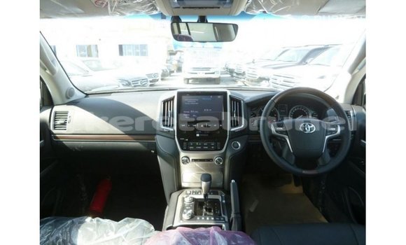 Buy Import Toyota Land Cruiser Black Car in Import - Dubai in Belait Buy Import Toyota Land Cruiser Black Car in Import - Dubai in Belait