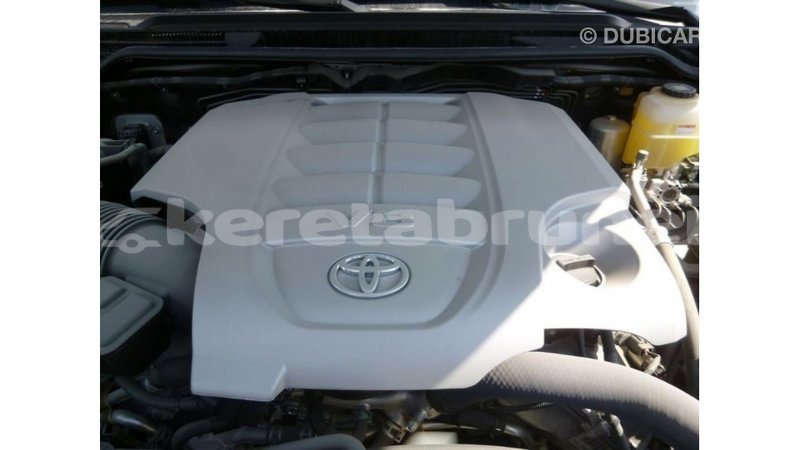 Big with watermark toyota land cruiser belait import dubai 2819
