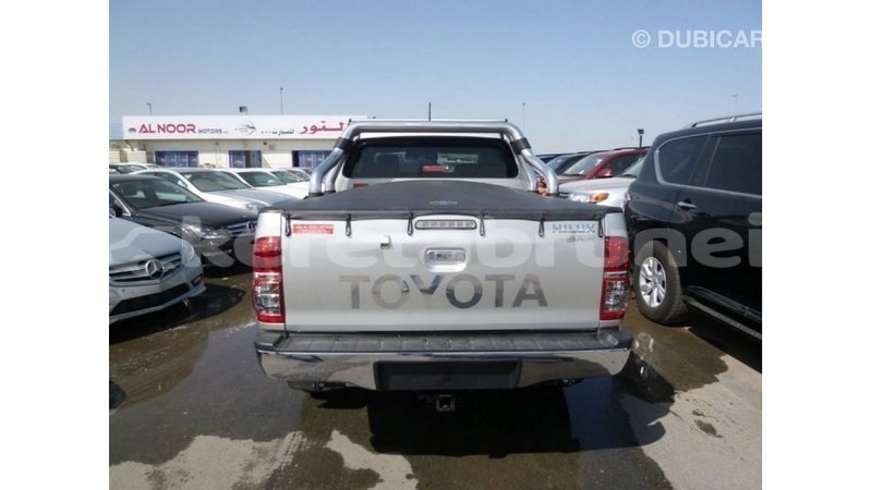 Big with watermark toyota hilux belait import dubai 2821