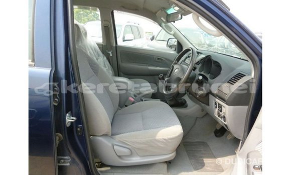 Buy Import Toyota Hilux Blue Car in Import - Dubai in Belait Buy Import Toyota Hilux Blue Car in Import - Dubai in Belait