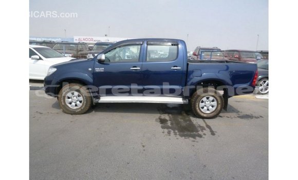 Buy Import Toyota Hilux Blue Car in Import - Dubai in Belait Buy Import Toyota Hilux Blue Car in Import - Dubai in Belait
