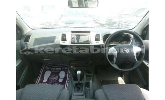 Buy Import Toyota Hilux Blue Car in Import - Dubai in Belait Buy Import Toyota Hilux Blue Car in Import - Dubai in Belait