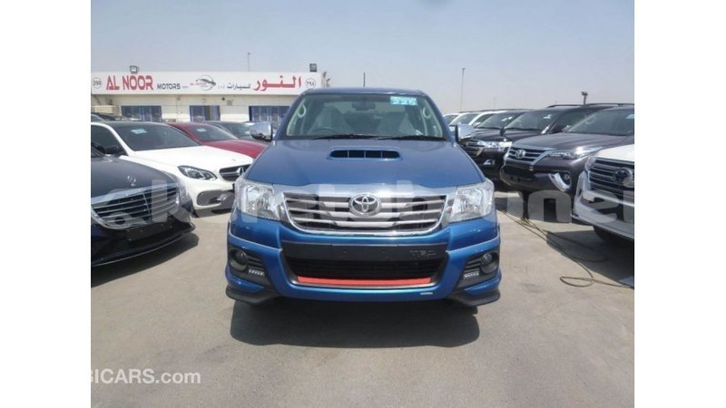 Big with watermark toyota hilux belait import dubai 2823