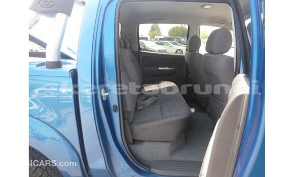 Buy Import Toyota Hilux Blue Car in Import - Dubai in Belait Buy Import Toyota Hilux Blue Car in Import - Dubai in Belait