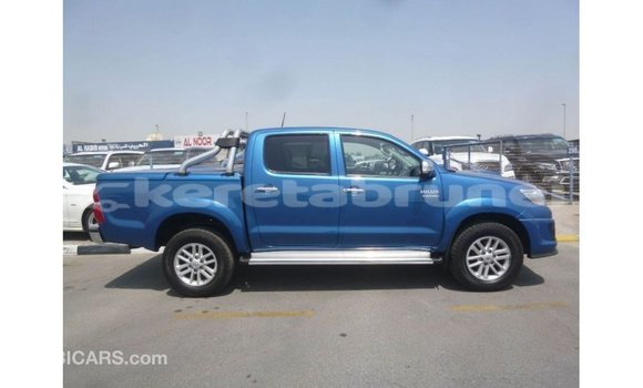 Buy Import Toyota Hilux Blue Car in Import - Dubai in Belait Buy Import Toyota Hilux Blue Car in Import - Dubai in Belait