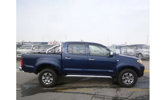 Buy Import Toyota Hilux Blue Car in Import - Dubai in Belait Buy Import Toyota Hilux Blue Car in Import - Dubai in Belait