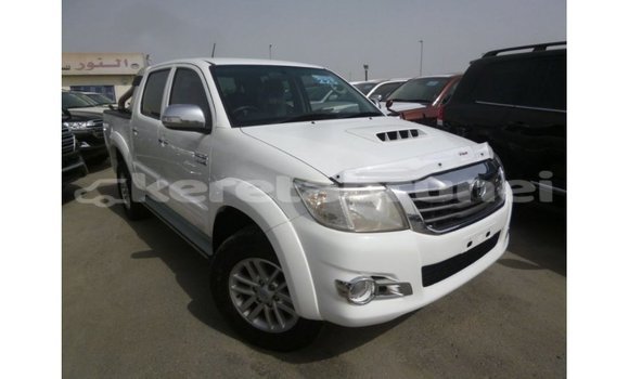Buy Import Toyota Hilux White Car in Import - Dubai in Belait Buy Import Toyota Hilux White Car in Import - Dubai in Belait
