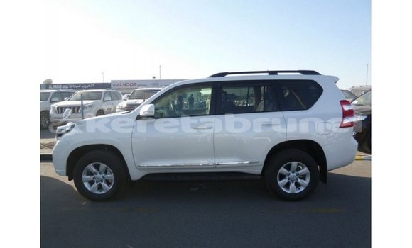 Buy Import Toyota Prado White Car in Import - Dubai in Belait Buy Import Toyota Prado White Car in Import - Dubai in Belait