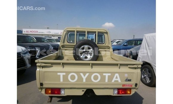 Buy Import Toyota Land Cruiser Beige Car in Import - Dubai in Belait Buy Import Toyota Land Cruiser Beige Car in Import - Dubai in Belait