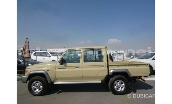 Buy Import Toyota Land Cruiser Beige Car in Import - Dubai in Belait Buy Import Toyota Land Cruiser Beige Car in Import - Dubai in Belait