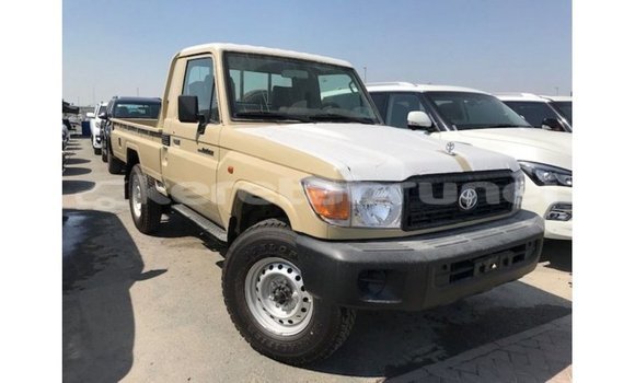 Buy Import Toyota Land Cruiser Beige Car in Import - Dubai in Belait Buy Import Toyota Land Cruiser Beige Car in Import - Dubai in Belait