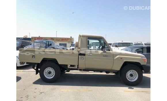 Buy Import Toyota Land Cruiser Beige Car in Import - Dubai in Belait Buy Import Toyota Land Cruiser Beige Car in Import - Dubai in Belait