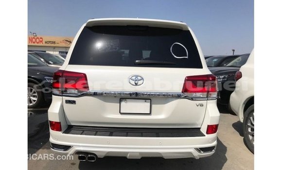 Buy Import Toyota Land Cruiser White Car in Import - Dubai in Belait Buy Import Toyota Land Cruiser White Car in Import - Dubai in Belait
