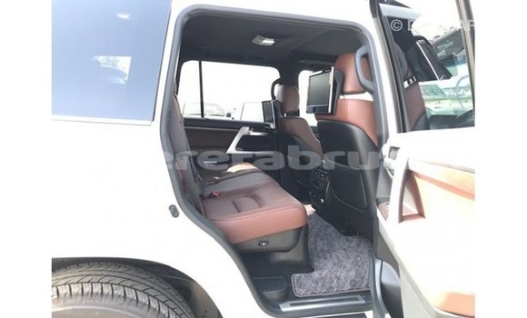 Buy Import Toyota Land Cruiser White Car in Import - Dubai in Belait Buy Import Toyota Land Cruiser White Car in Import - Dubai in Belait