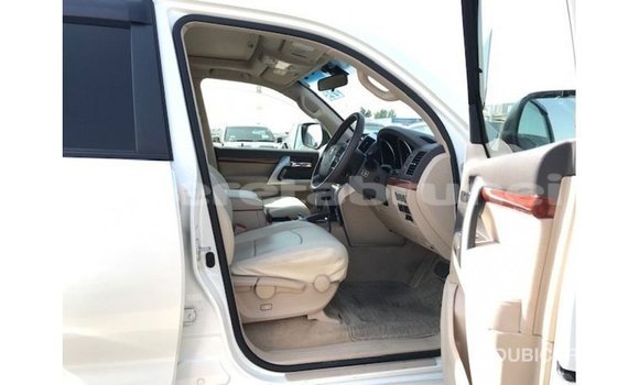 Buy Import Toyota Land Cruiser White Car in Import - Dubai in Belait Buy Import Toyota Land Cruiser White Car in Import - Dubai in Belait