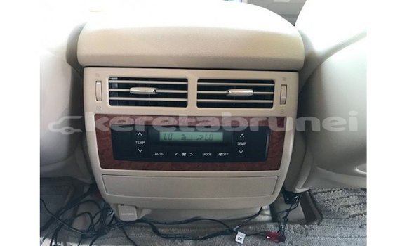 Buy Import Toyota Land Cruiser White Car in Import - Dubai in Belait Buy Import Toyota Land Cruiser White Car in Import - Dubai in Belait