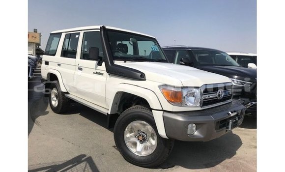 Buy Import Toyota Land Cruiser White Car in Import - Dubai in Belait Buy Import Toyota Land Cruiser White Car in Import - Dubai in Belait