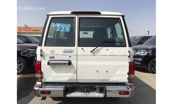 Buy Import Toyota Land Cruiser White Car in Import - Dubai in Belait Buy Import Toyota Land Cruiser White Car in Import - Dubai in Belait