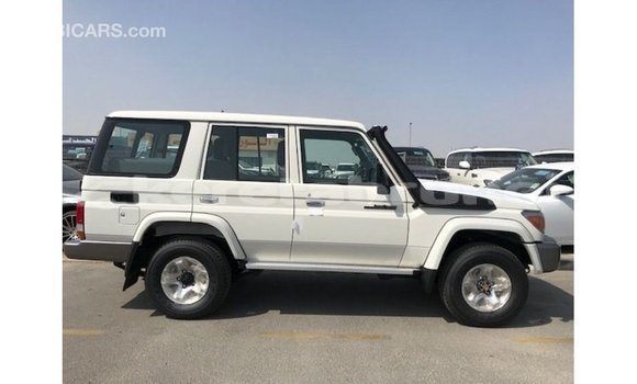 Buy Import Toyota Land Cruiser White Car in Import - Dubai in Belait Buy Import Toyota Land Cruiser White Car in Import - Dubai in Belait