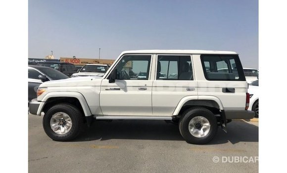 Buy Import Toyota Land Cruiser White Car in Import - Dubai in Belait Buy Import Toyota Land Cruiser White Car in Import - Dubai in Belait