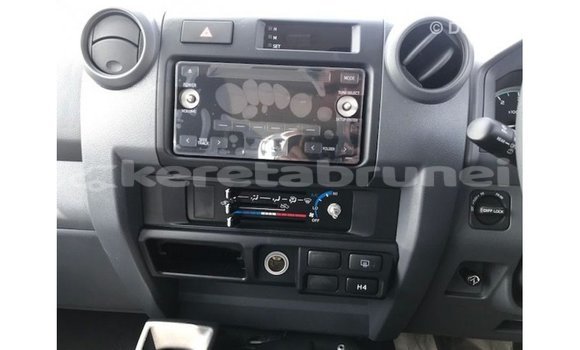 Buy Import Toyota Land Cruiser White Car in Import - Dubai in Belait Buy Import Toyota Land Cruiser White Car in Import - Dubai in Belait