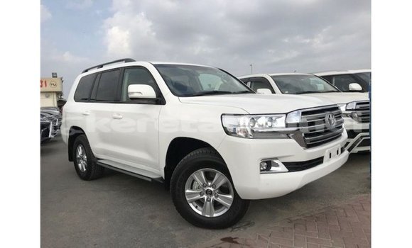 Buy Import Toyota Land Cruiser White Car in Import - Dubai in Belait Buy Import Toyota Land Cruiser White Car in Import - Dubai in Belait