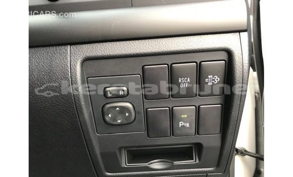 Buy Import Toyota Land Cruiser White Car in Import - Dubai in Belait Buy Import Toyota Land Cruiser White Car in Import - Dubai in Belait