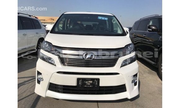 Buy Import Toyota Vellfire White Car in Import - Dubai in Belait Buy Import Toyota Vellfire White Car in Import - Dubai in Belait