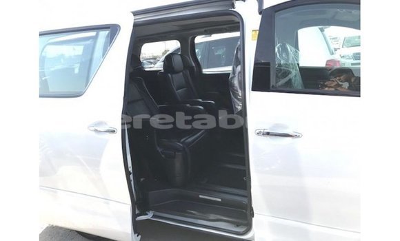 Buy Import Toyota Vellfire White Car in Import - Dubai in Belait Buy Import Toyota Vellfire White Car in Import - Dubai in Belait