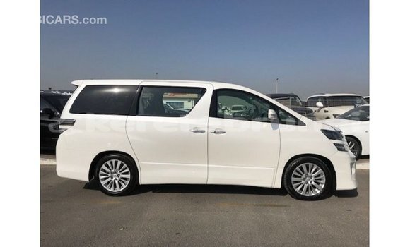 Buy Import Toyota Vellfire White Car in Import - Dubai in Belait Buy Import Toyota Vellfire White Car in Import - Dubai in Belait