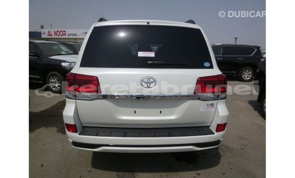 Buy Import Toyota Land Cruiser White Car in Import - Dubai in Belait Buy Import Toyota Land Cruiser White Car in Import - Dubai in Belait
